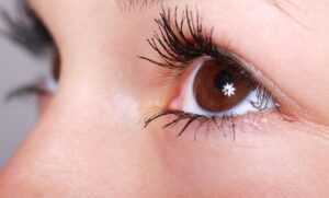 カラコン処方箋なしでどこで買える？安全にカラコンを買いたいならこの店。