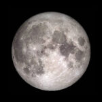 月の土地を購入する方法は？値段や権利は？プレゼントする方法は？