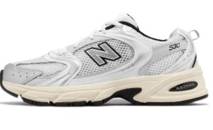 ニューバランス530はどこで売ってる？